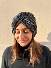 Carica l'immagine nel visualizzatore di Gallery, Turbante con pizzo black and silver