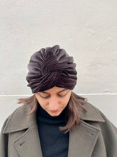 Carica l'immagine nel visualizzatore di Gallery, Turbante velluto Chocolat