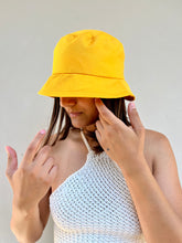 Carica l'immagine nel visualizzatore di Gallery, Bucket hat fabric