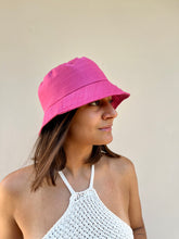 Carica l'immagine nel visualizzatore di Gallery, Bucket hat fabric