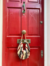 Carica l'immagine nel visualizzatore di Gallery, Hobo bag Notting Rose with chain