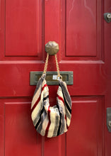 Carica l'immagine nel visualizzatore di Gallery, Hobo bag Notting Rose with chain