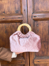 Carica l'immagine nel visualizzatore di Gallery, Baguette bag rosé