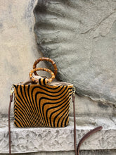 Carica l'immagine nel visualizzatore di Gallery, Peggy bag Safari