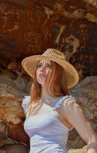 Carica l'immagine nel visualizzatore di Gallery, Kelly hat