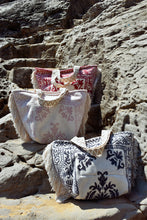 Carica l'immagine nel visualizzatore di Gallery, Forte dei Marmi bag blu Niagara