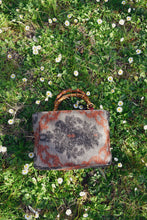 Carica l'immagine nel visualizzatore di Gallery, Mini bamboo bag lana sunset