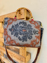 Carica l'immagine nel visualizzatore di Gallery, Mini bamboo bag lana sunset