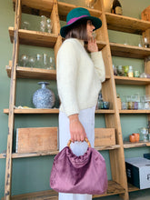 Carica l'immagine nel visualizzatore di Gallery, Baguette bag purple