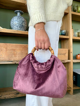 Carica l'immagine nel visualizzatore di Gallery, Baguette bag purple