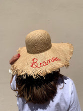Carica l'immagine nel visualizzatore di Gallery, Cappello in rafia sfrangiato Riri