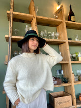 Carica l'immagine nel visualizzatore di Gallery, Cappello Fedora con fiocco black and green