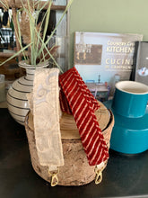 Carica l'immagine nel visualizzatore di Gallery, Tracolla fantasia