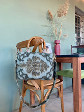 Carica l'immagine nel visualizzatore di Gallery, Mini bamboo bag lana green