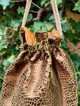 Carica l'immagine nel visualizzatore di Gallery, Secchiello Snake verde oro