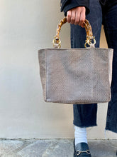 Carica l'immagine nel visualizzatore di Gallery, Mini bamboo bag grey