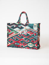 Carica l'immagine nel visualizzatore di Gallery, Tote bag Marrakech con ricamo iniziali
