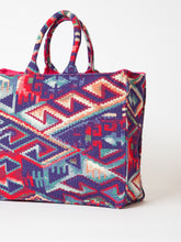 Carica l'immagine nel visualizzatore di Gallery, Tote bag Perù con ricamo iniziali