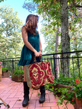 Carica l'immagine nel visualizzatore di Gallery, Tote bag bamboo red