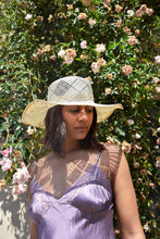 Carica l'immagine nel visualizzatore di Gallery, Cappello Ramiè Alba