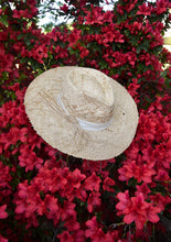 Carica l'immagine nel visualizzatore di Gallery, Cappello paglia con intreccio