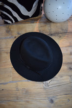 Carica l&#39;immagine nel visualizzatore di Gallery, Cappello Cowboy nero
